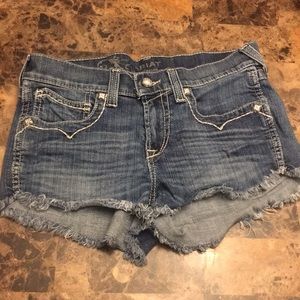 Ariat shorts❣️